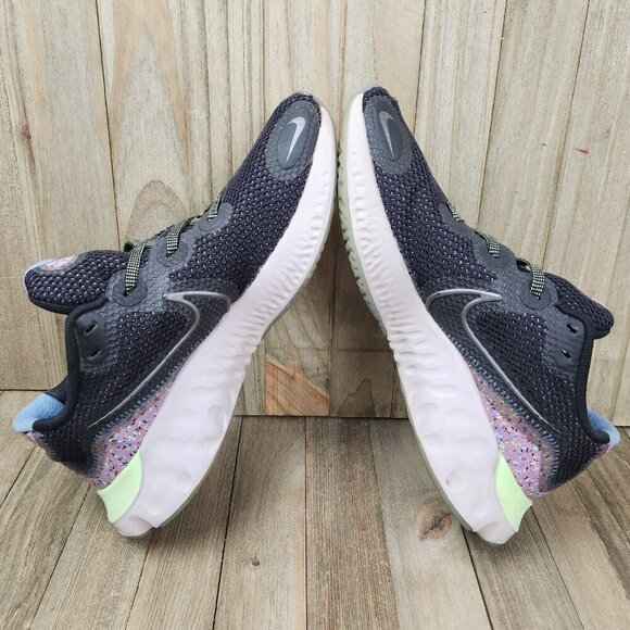 Nike Women's Gray and Pink Running Shoes - Picture 6 of 10